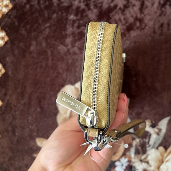 MICHAEL KORS Leather Camel Crocodile Embossed Continental Wristlet Wallet NWT - Picture 12 of 15